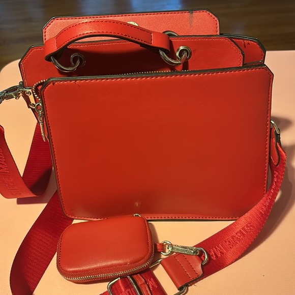 Comment or message me, ask any questions you need! - Picture 3 of 5